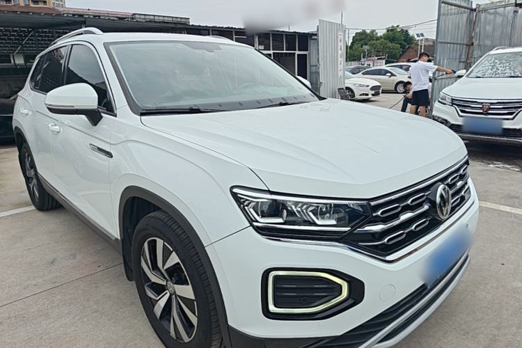 Used Volkswagen Tayron 2021 330TSI Two-Wheel Drive Luxury Connected Version Plus Front Right 45 Deg