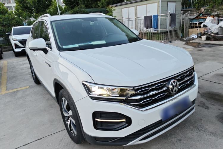 Used Volkswagen Tayron 2021 330TSI Two-Wheel Drive Luxury Smart Connectivity Version Front Right 45 Deg