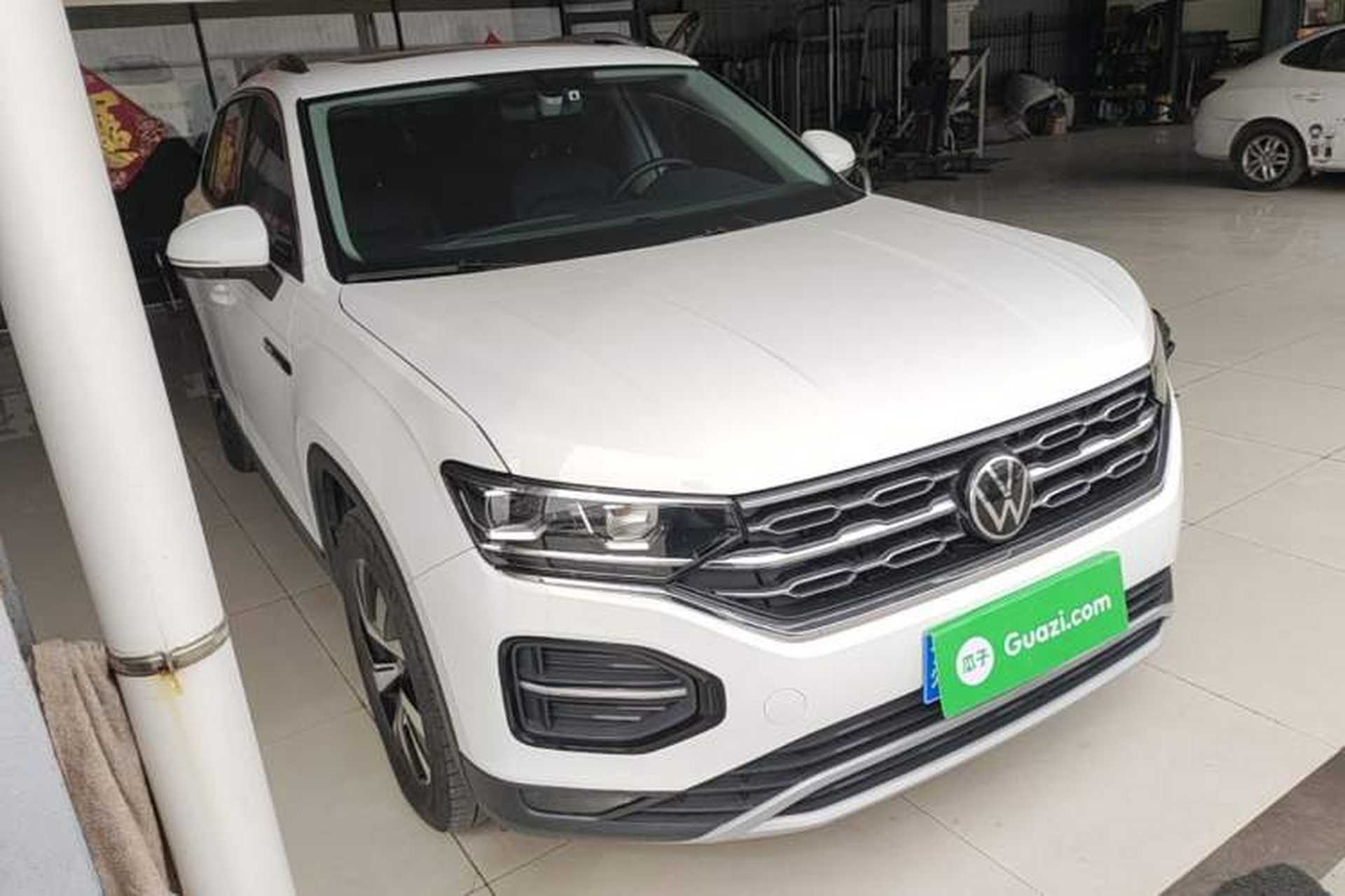 Used Volkswagen Tayron 2021 330TSI Two-Wheel-Drive 3rd Anniversary Limited Edition Front Right 45 Deg