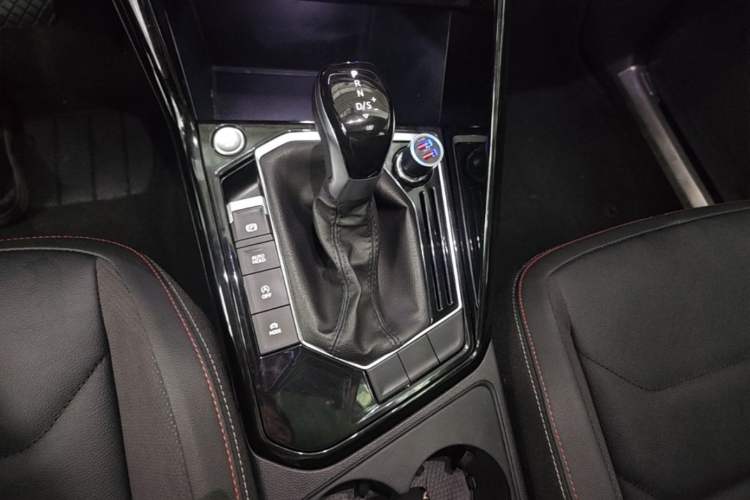 Used Volkswagen Tayron 2021 330TSI Two-Wheel Drive Luxury Smart Connectivity Version Gear Lever
