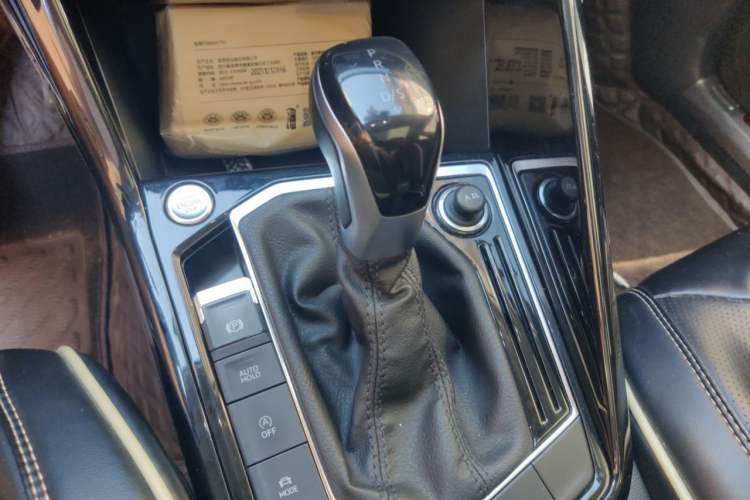 Used Volkswagen Tayron 2021 330TSI Two-Wheel Drive Luxury Smart Connectivity Version Gear Lever