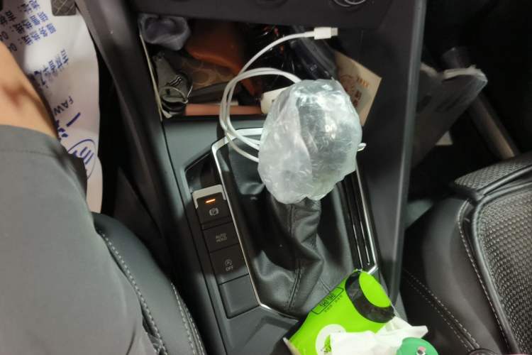 Used Volkswagen Tayron 2021 280TSI Two-Wheel Drive Comfort Connect Edition Gear Lever