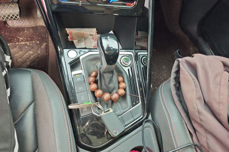 Used Volkswagen Tayron 2021 330TSI Two-Wheel Drive Luxury Smart Connectivity Version Gear Lever