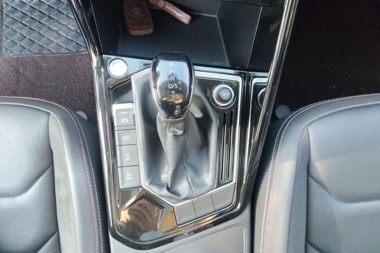 Used Volkswagen Tayron 2021 280TSI Two-Wheel Drive Luxury Smart Connectivity Version Gear Lever