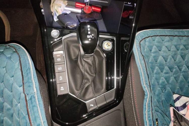 Used Volkswagen Tayron 2021 330TSI Two-Wheel Drive Luxury Connected Version Plus Gear Lever