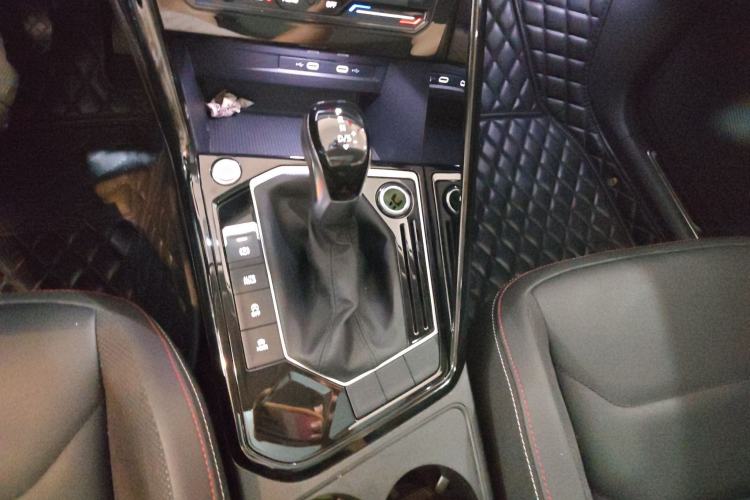 Used Volkswagen Tayron 2021 330TSI Two-Wheel Drive Luxury Smart Connectivity Version Gear Lever