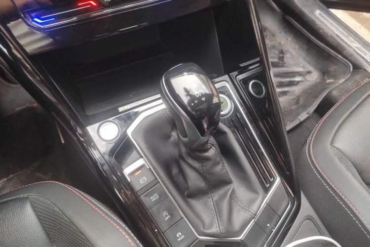 Used Volkswagen Tayron 2021 280TSI Two-Wheel Drive Luxury Smart Connectivity Version Gear Lever