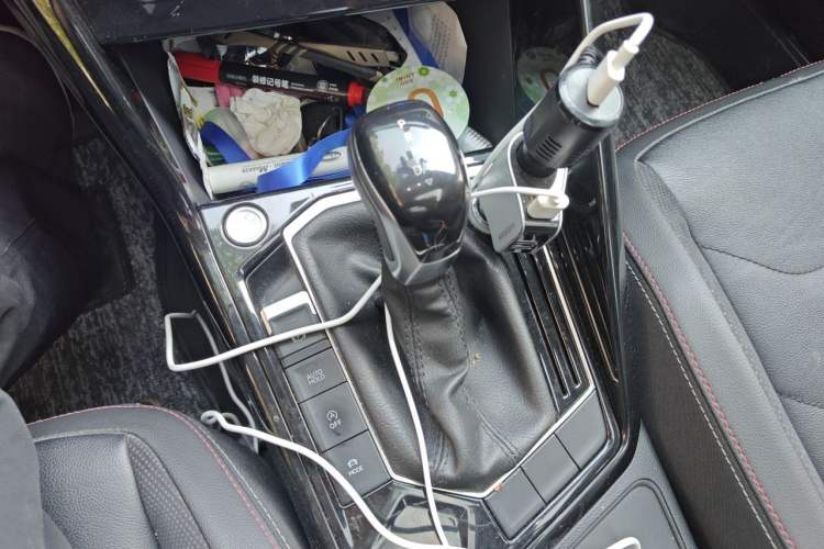 Used Volkswagen Tayron 2021 330TSI Two-Wheel Drive Luxury Smart Connectivity Version Gear Lever
