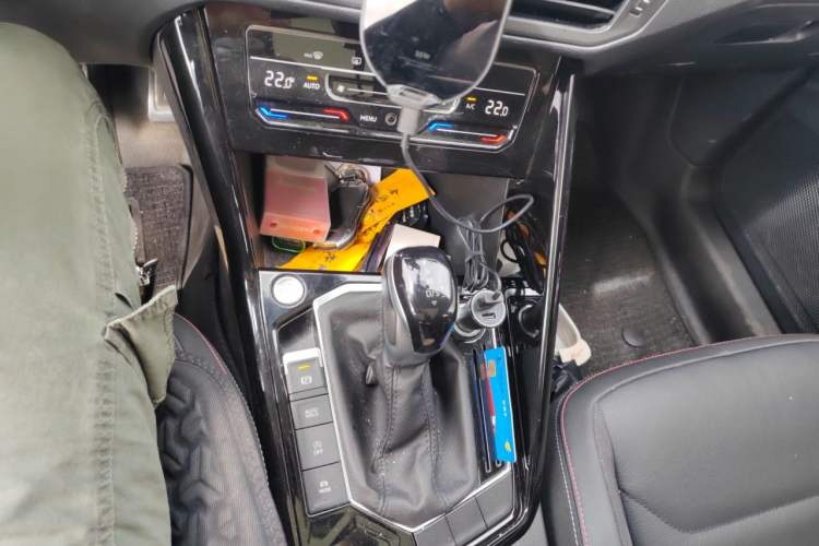 Used Volkswagen Tayron 2021 280TSI Two-Wheel Drive Luxury Smart Connectivity Version Gear Lever
