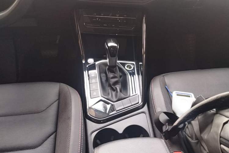 Used Volkswagen Tayron 2021 280TSI Two-Wheel Drive Luxury Smart Connectivity Version Gear Lever