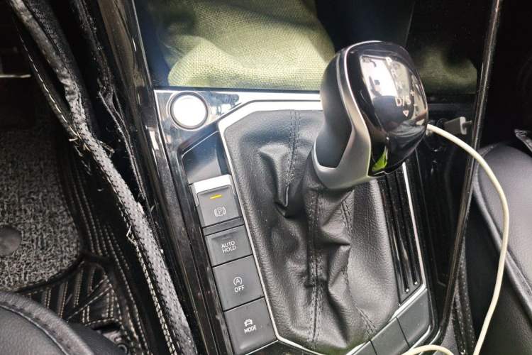 Used Volkswagen Tayron 2021 280TSI Two-Wheel Drive Luxury Smart Connectivity Version Gear Lever