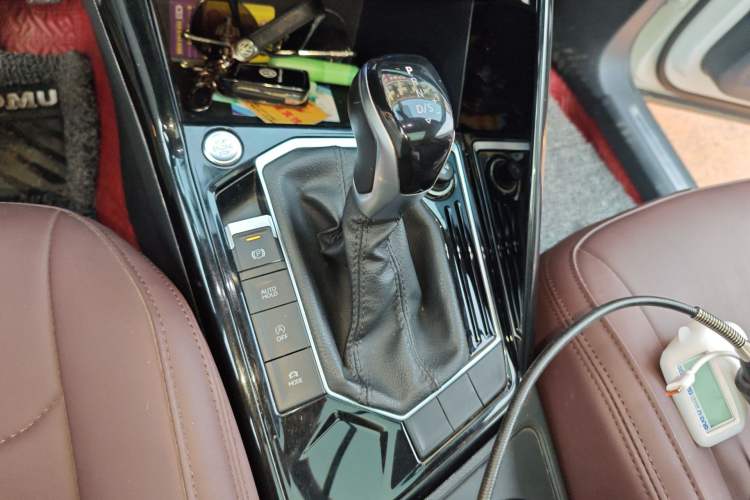 Used Volkswagen Tayron 2021 330TSI Two-Wheel Drive Luxury Smart Connectivity Version Gear Lever