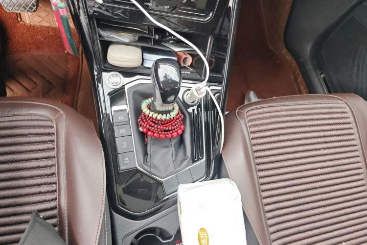 Used Volkswagen Tayron 2021 280TSI Two-Wheel Drive Luxury Smart Connectivity Version Gear Lever