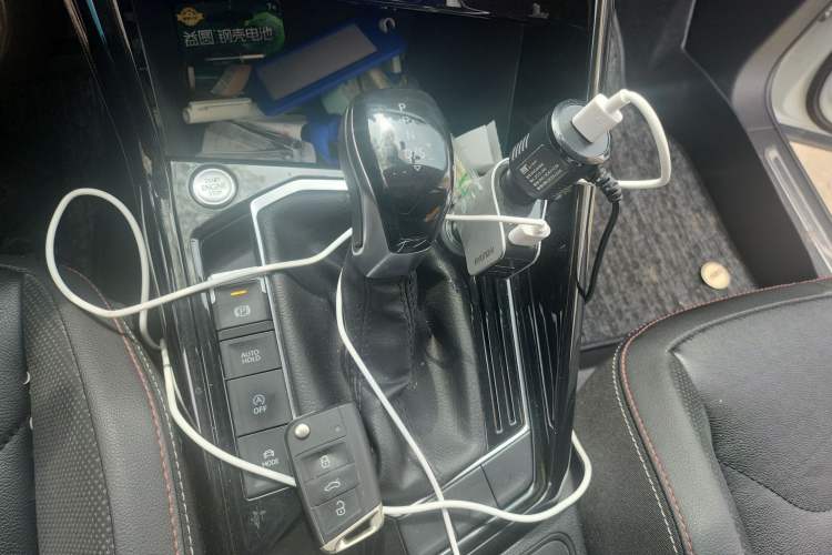 Used Volkswagen Tayron 2021 330TSI Two-Wheel Drive Luxury Smart Connectivity Version Gear Lever