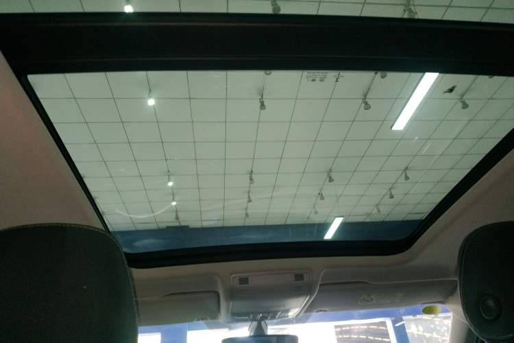 Used Volkswagen Tayron 2021 330TSI Two-Wheel-Drive 3rd Anniversary Limited Edition Headliner