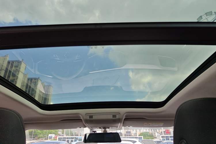 Used Volkswagen Tayron 2021 280TSI Two-Wheel Drive Luxury Smart Connectivity Version Headliner
