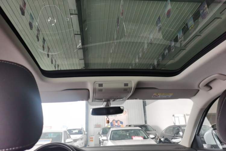 Used Volkswagen Tayron 2021 330TSI Two-Wheel Drive Luxury Smart Connectivity Version Headliner