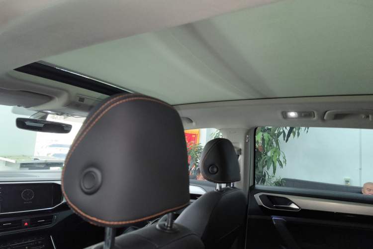 Used Volkswagen Tayron 2021 330TSI Two-Wheel Drive 30th Anniversary Edition Headliner