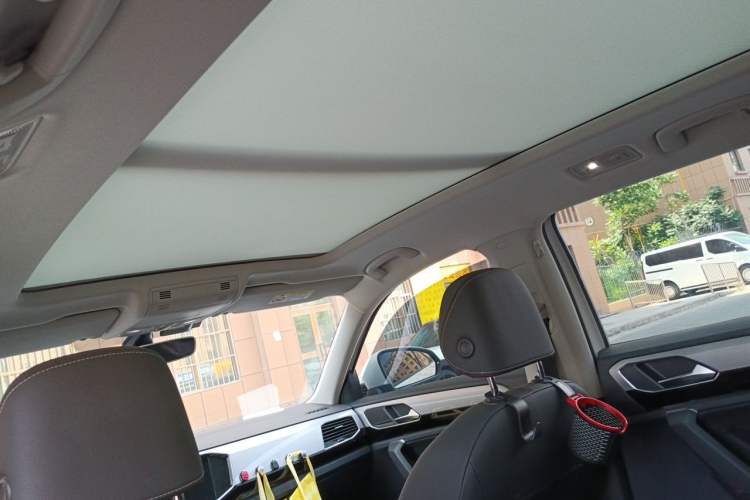 Used Volkswagen Tayron 2021 330TSI Two-Wheel-Drive 3rd Anniversary Limited Edition Headliner