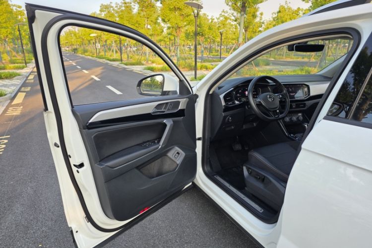 Used Volkswagen Tayron 2021 330TSI Two-Wheel Drive 30th Anniversary Edition Interior 1