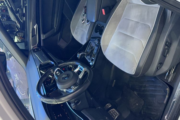 Used Volkswagen Tayron 2021 380TSI All-Wheel Drive R-Line Connected Version Interior 1