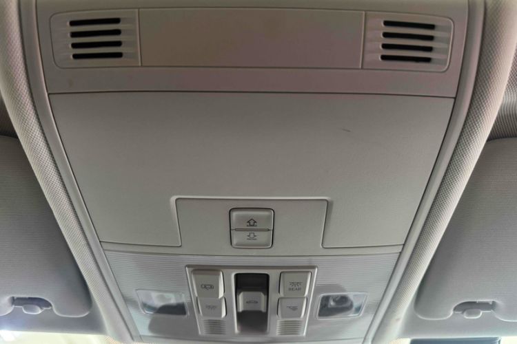 Used Volkswagen Tayron 2021 330TSI Two-Wheel Drive 30th Anniversary Edition Interior 10