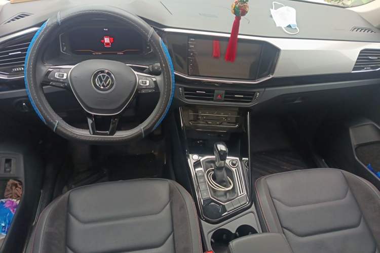 Used Volkswagen Tayron 2021 330TSI Two-Wheel-Drive 3rd Anniversary Limited Edition Interior 2