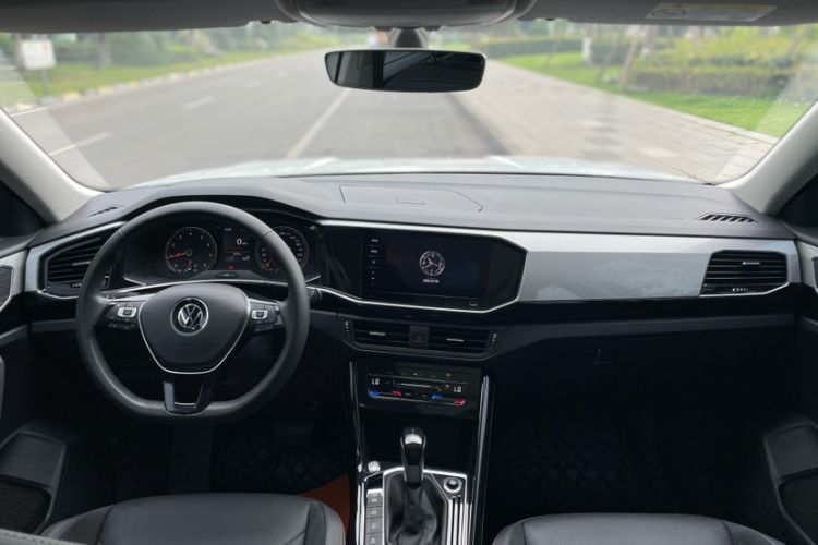 Used Volkswagen Tayron 2021 330TSI Two-Wheel Drive Luxury Smart Connectivity Version Interior 3