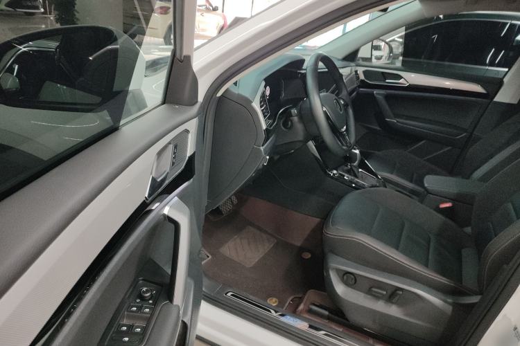 Used Volkswagen Tayron 2021 330TSI Two-Wheel Drive Luxury Smart Connectivity Version Interior 3
