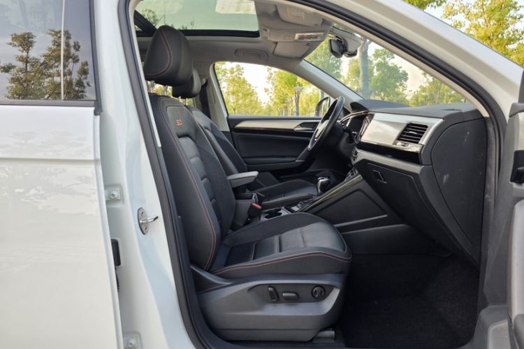 Used Volkswagen Tayron 2021 330TSI Two-Wheel Drive 30th Anniversary Edition Interior 4
