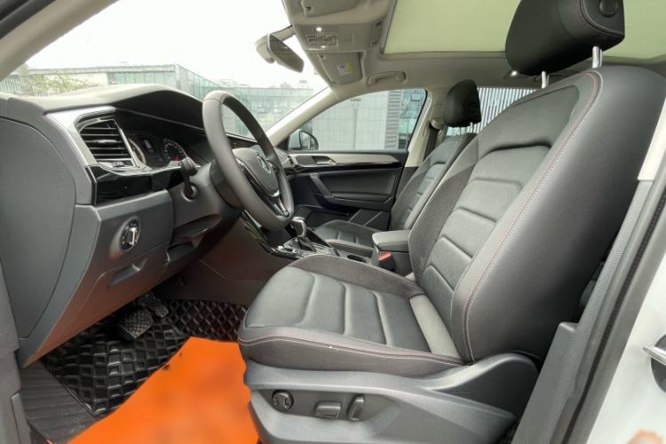 Used Volkswagen Tayron 2021 330TSI Two-Wheel Drive Luxury Smart Connectivity Version Interior 4