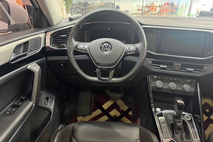 Used Volkswagen Tayron 2021 330TSI Two-Wheel Drive 30th Anniversary Edition Interior 4