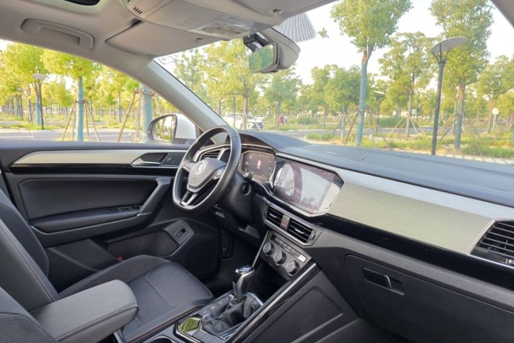 Used Volkswagen Tayron 2021 330TSI Two-Wheel Drive 30th Anniversary Edition Interior 6