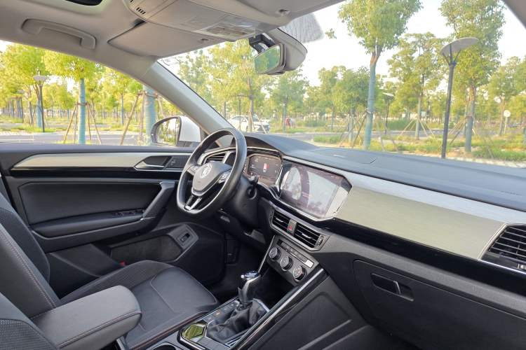 Used Volkswagen Tayron 2021 330TSI Two-Wheel Drive 30th Anniversary Edition Interior 9