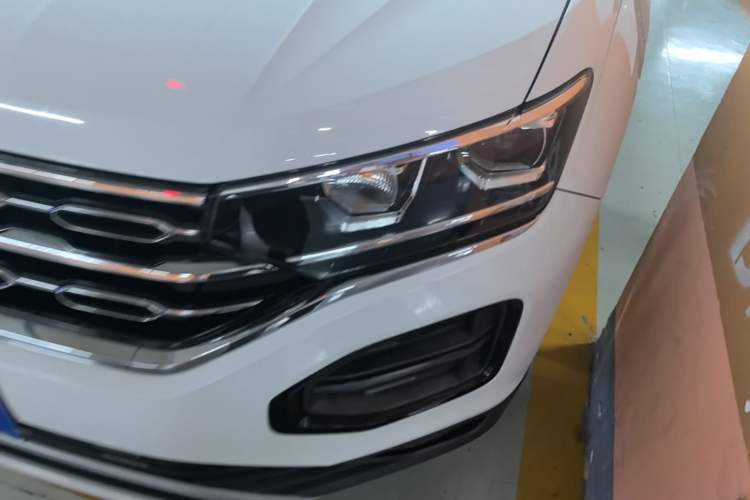 Used Volkswagen Tayron 2021 330TSI Two-Wheel-Drive 3rd Anniversary Limited Edition Left Front Headlight