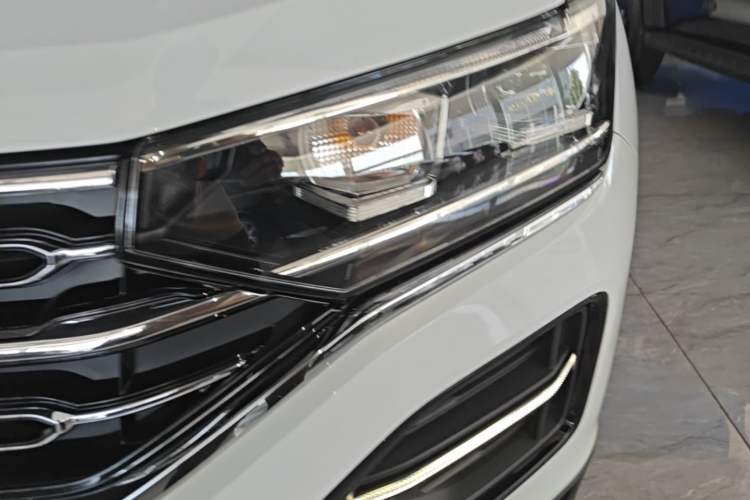 Used Volkswagen Tayron 2021 330TSI Two-Wheel Drive Luxury Smart Connectivity Version Left Front Headlight