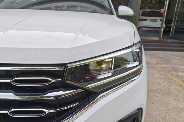 Used Volkswagen Tayron 2021 380TSI All-Wheel Drive R-Line Connected Version Left Front Headlight
