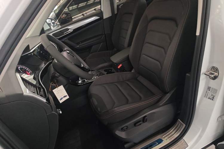 Used Volkswagen Tayron 2021 330TSI Two-Wheel Drive Luxury Smart Connectivity Version Left Front Seat