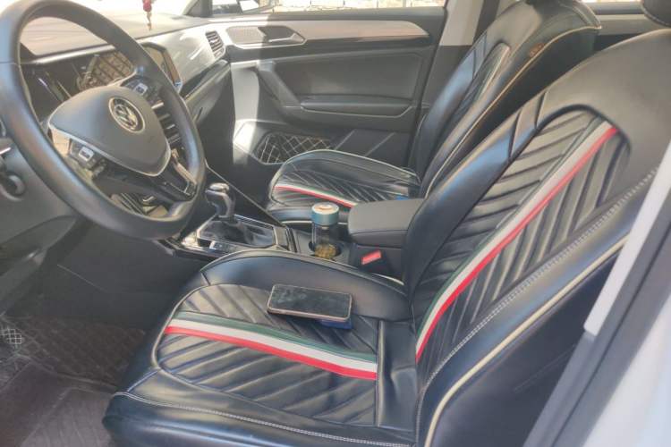 Used Volkswagen Tayron 2021 330TSI Two-Wheel Drive Luxury Smart Connectivity Version Left Front Seat