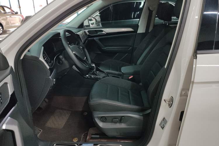 Used Volkswagen Tayron 2021 330TSI Two-Wheel Drive Luxury Smart Connectivity Version Left Front Seat