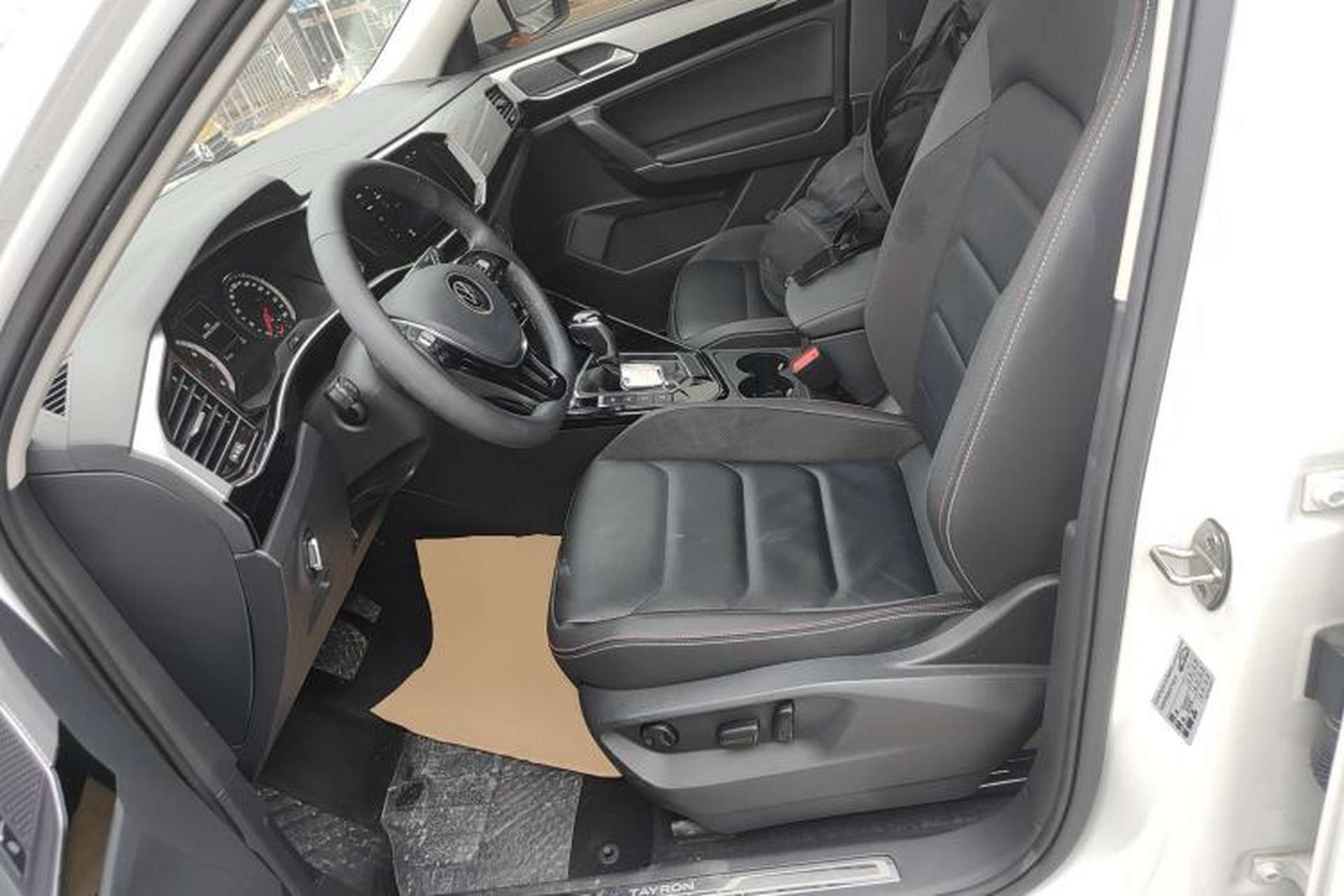 Used Volkswagen Tayron 2021 330TSI Two-Wheel Drive Luxury Smart Connectivity Version Left Front Seat