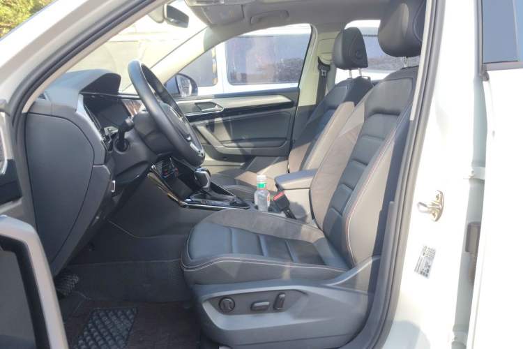 Used Volkswagen Tayron 2021 280TSI Two-Wheel Drive Luxury Smart Connectivity Version Left Front Seat
