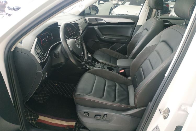 Used Volkswagen Tayron 2021 330TSI Two-Wheel-Drive 3rd Anniversary Limited Edition Left Front Seat