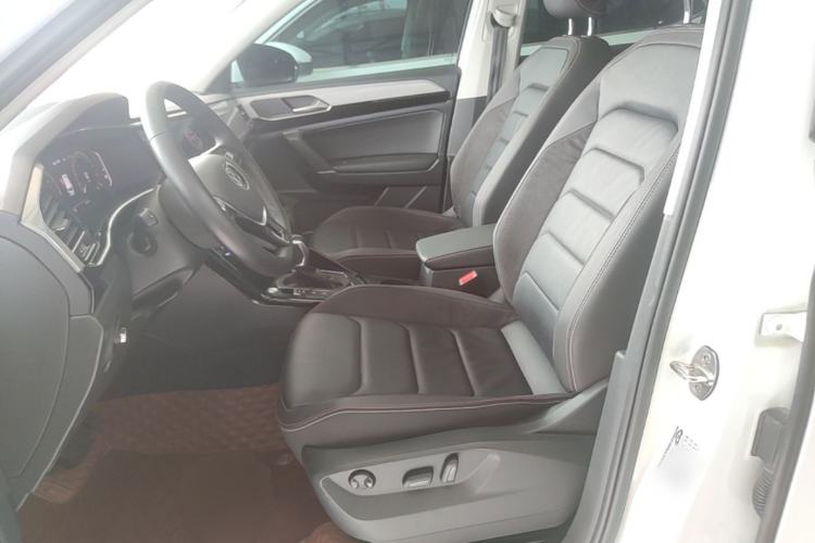 Used Volkswagen Tayron 2021 330TSI Two-Wheel-Drive 3rd Anniversary Limited Edition Left Front Seat