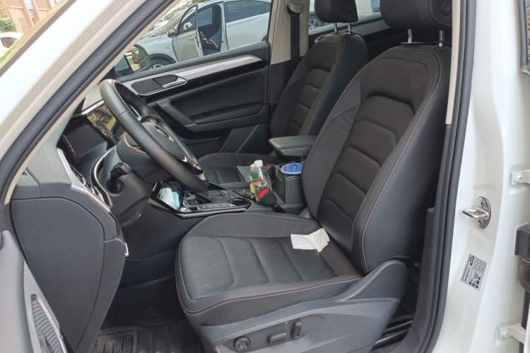 Used Volkswagen Tayron 2021 330TSI Two-Wheel-Drive 3rd Anniversary Limited Edition Left Front Seat