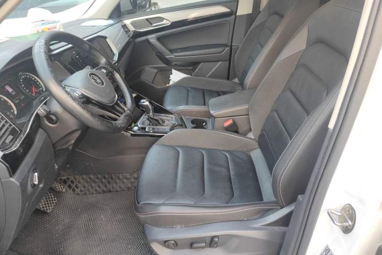 Used Volkswagen Tayron 2021 330TSI Two-Wheel Drive Luxury Smart Connectivity Version Left Front Seat
