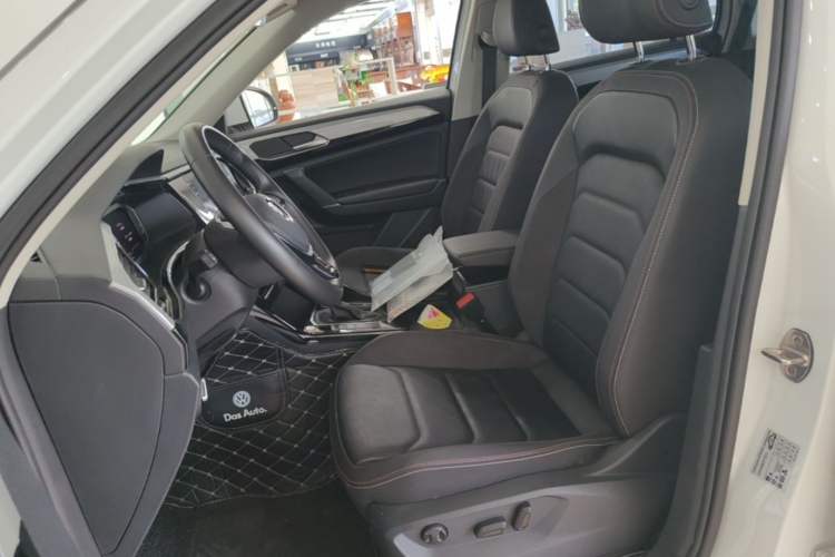 Used Volkswagen Tayron 2021 330TSI Two-Wheel-Drive 3rd Anniversary Limited Edition Left Front Seat