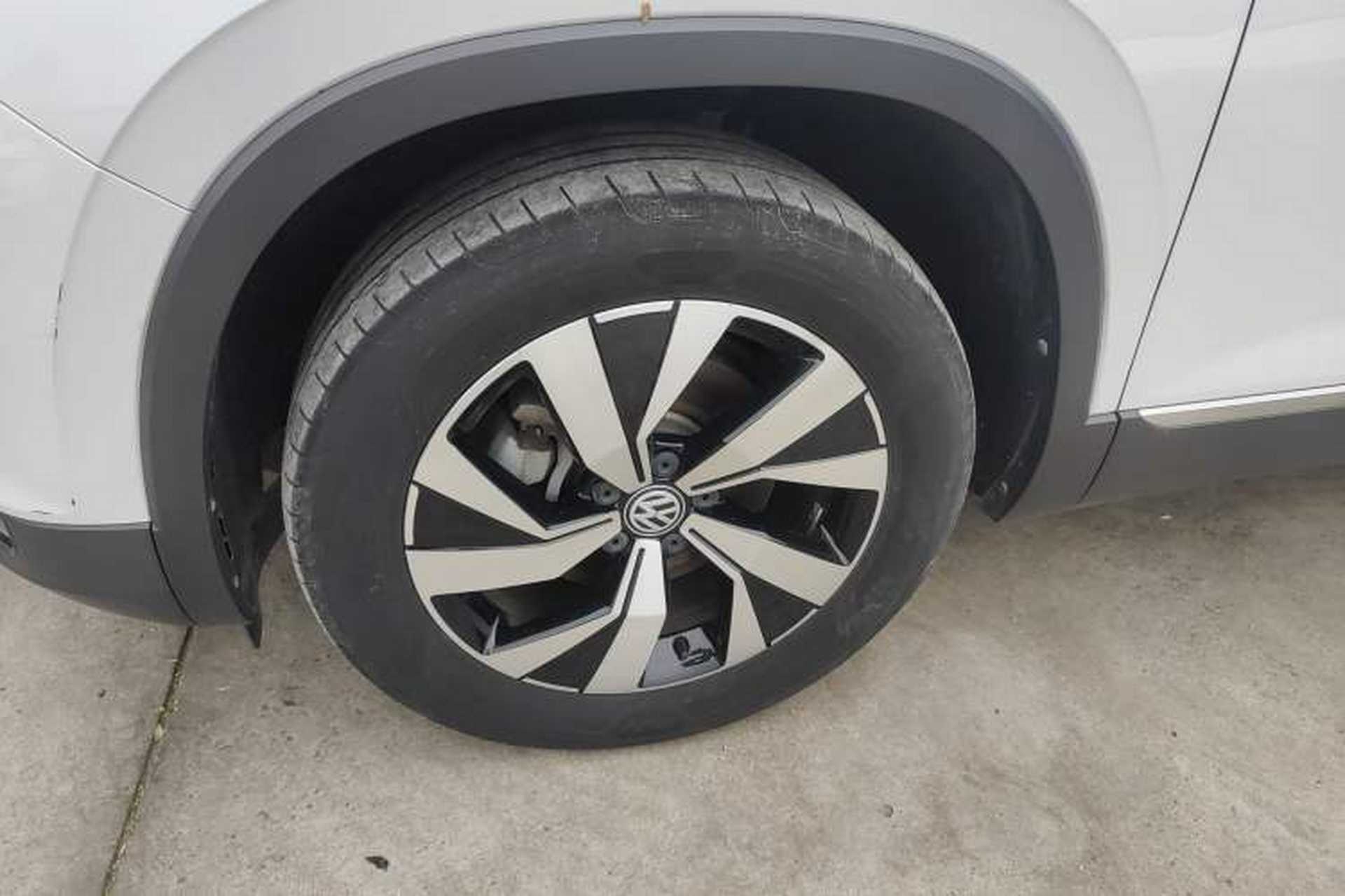 Used Volkswagen Tayron 2021 330TSI Two-Wheel Drive Luxury Smart Connectivity Version Left Front Wheel Hub