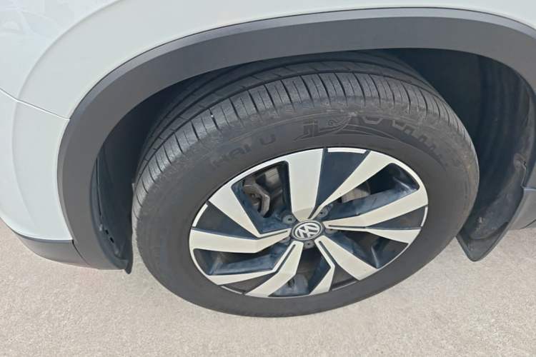 Used Volkswagen Tayron 2021 330TSI Two-Wheel Drive Luxury Connected Version Plus Left Front Wheel Hub