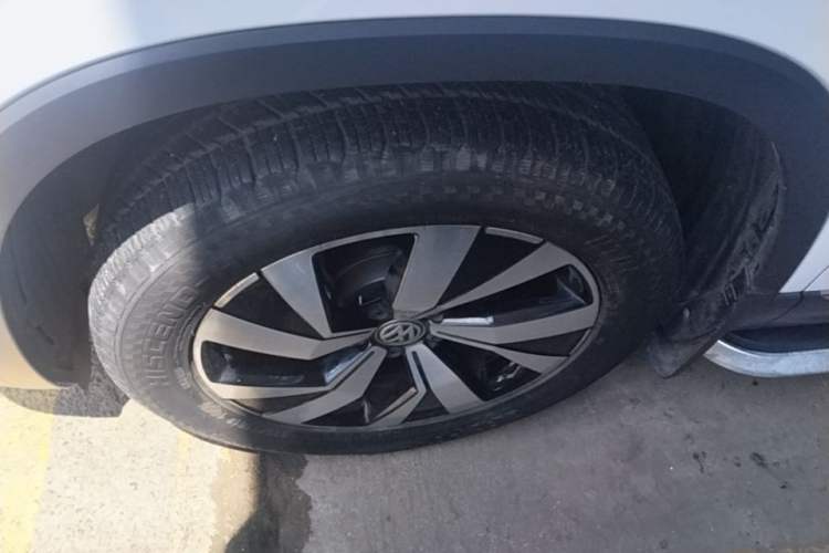 Used Volkswagen Tayron 2021 280TSI Two-Wheel Drive Luxury Smart Connectivity Version Left Front Wheel Hub